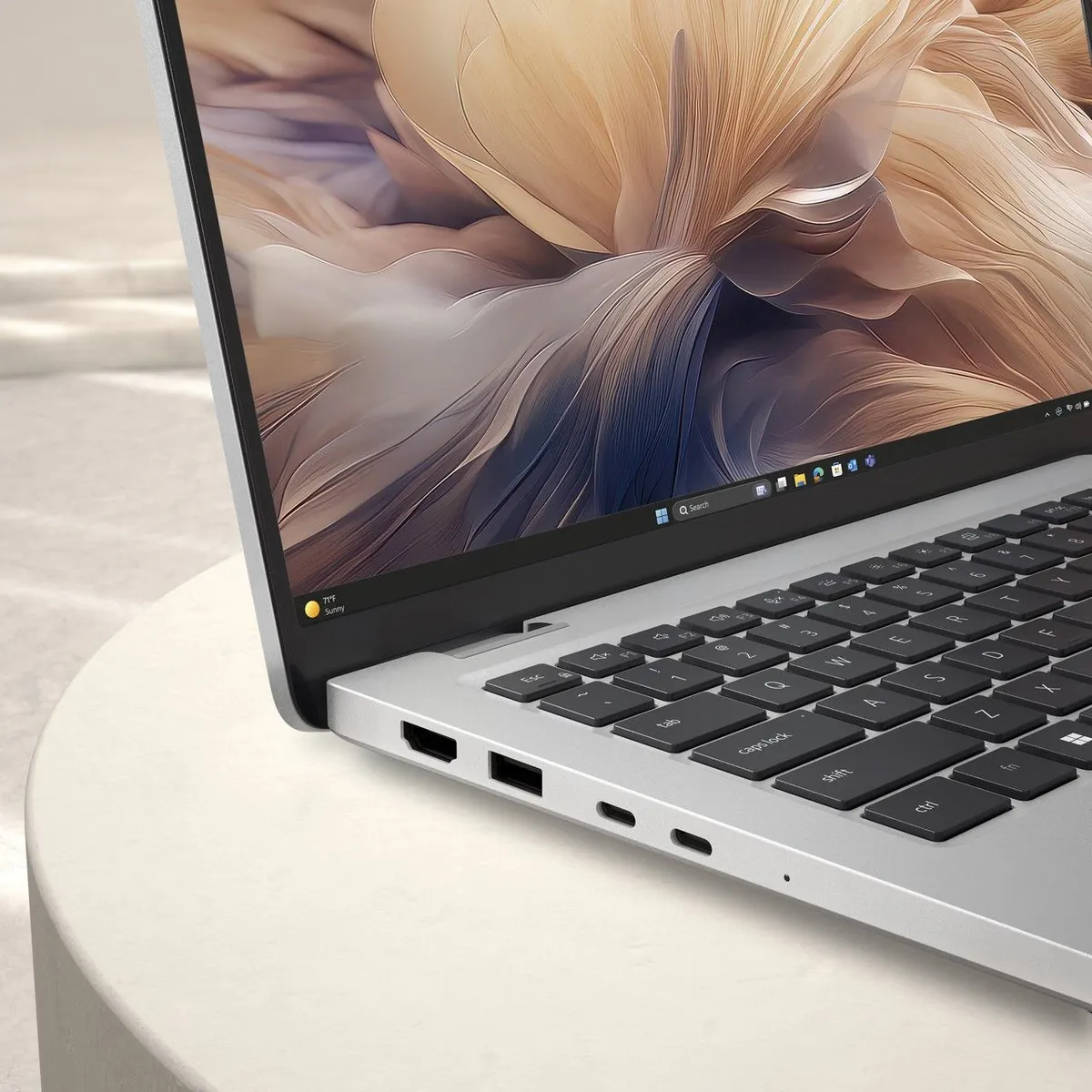 Dell PB14250-132 Latitude 14 Intel Core i5 16GB DDR5 512GB SSD 1920x1200 matt LED IPS Linux háttérvilágítású magyar billentyűzet TPM dokkolható ezüst #3