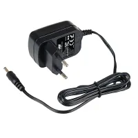Akyga AK-TB-18 univerzális hálózati töltő 5V 1A 5W 3.5x1.35mm 1.4m
